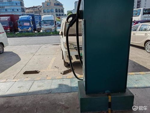 新能源充电桩占位费引热议 充满电不开走，该不该额外收费？